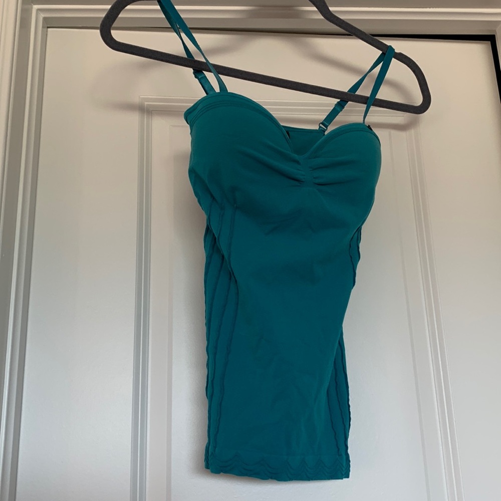 Summer Guess Tops - Picture 1 of 3